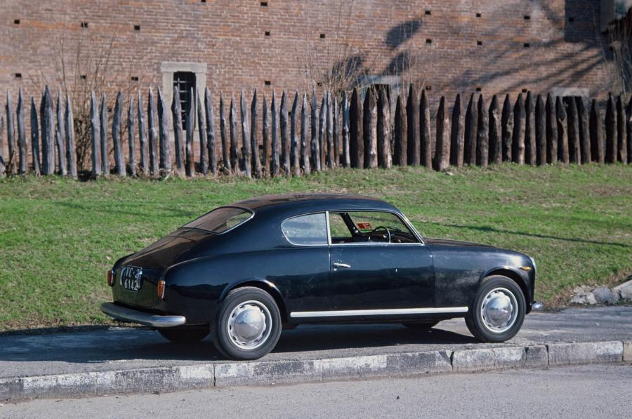  Lancia Aurelia 1950 года  (фото 4 из 15)